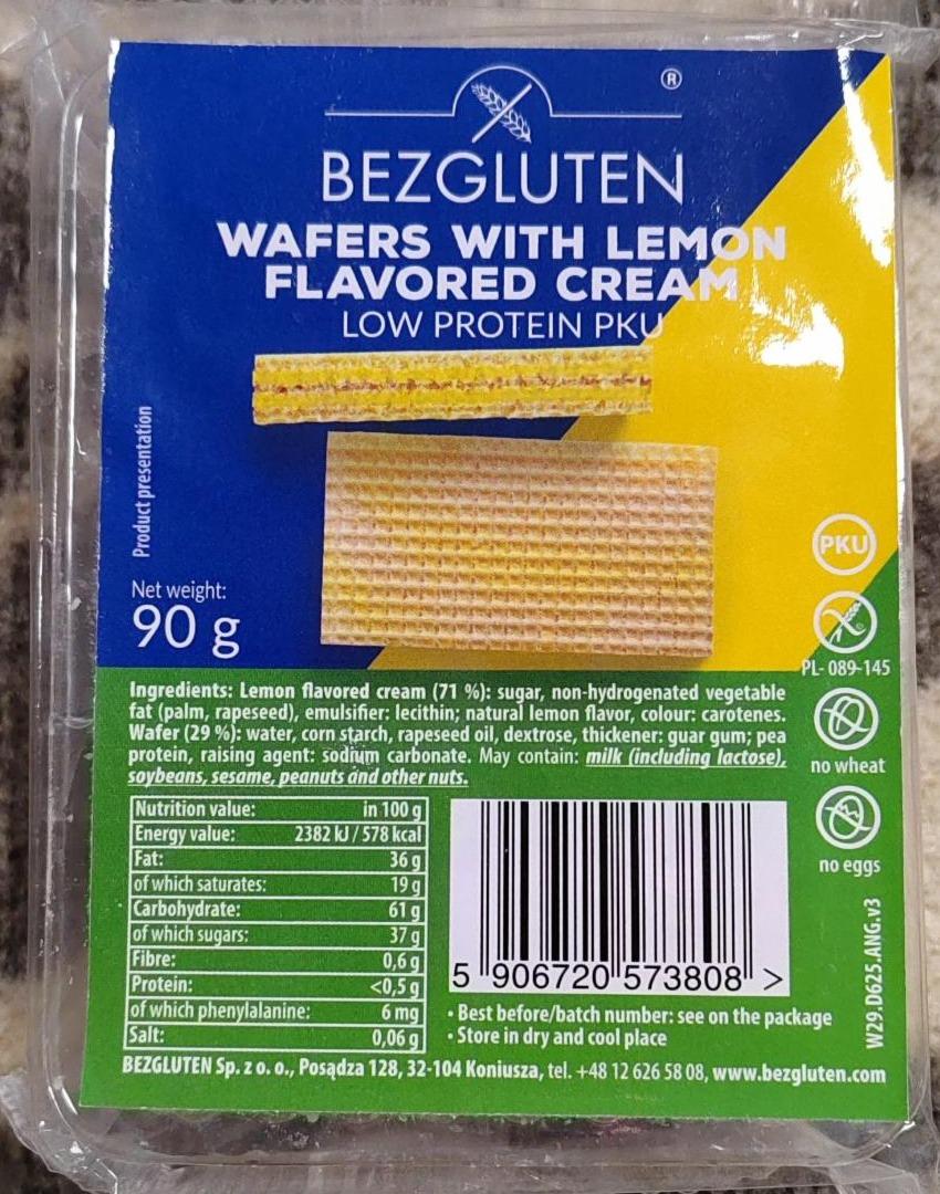 Fotografie - PKU Wafers with Lemon flavored cream Bezgluten