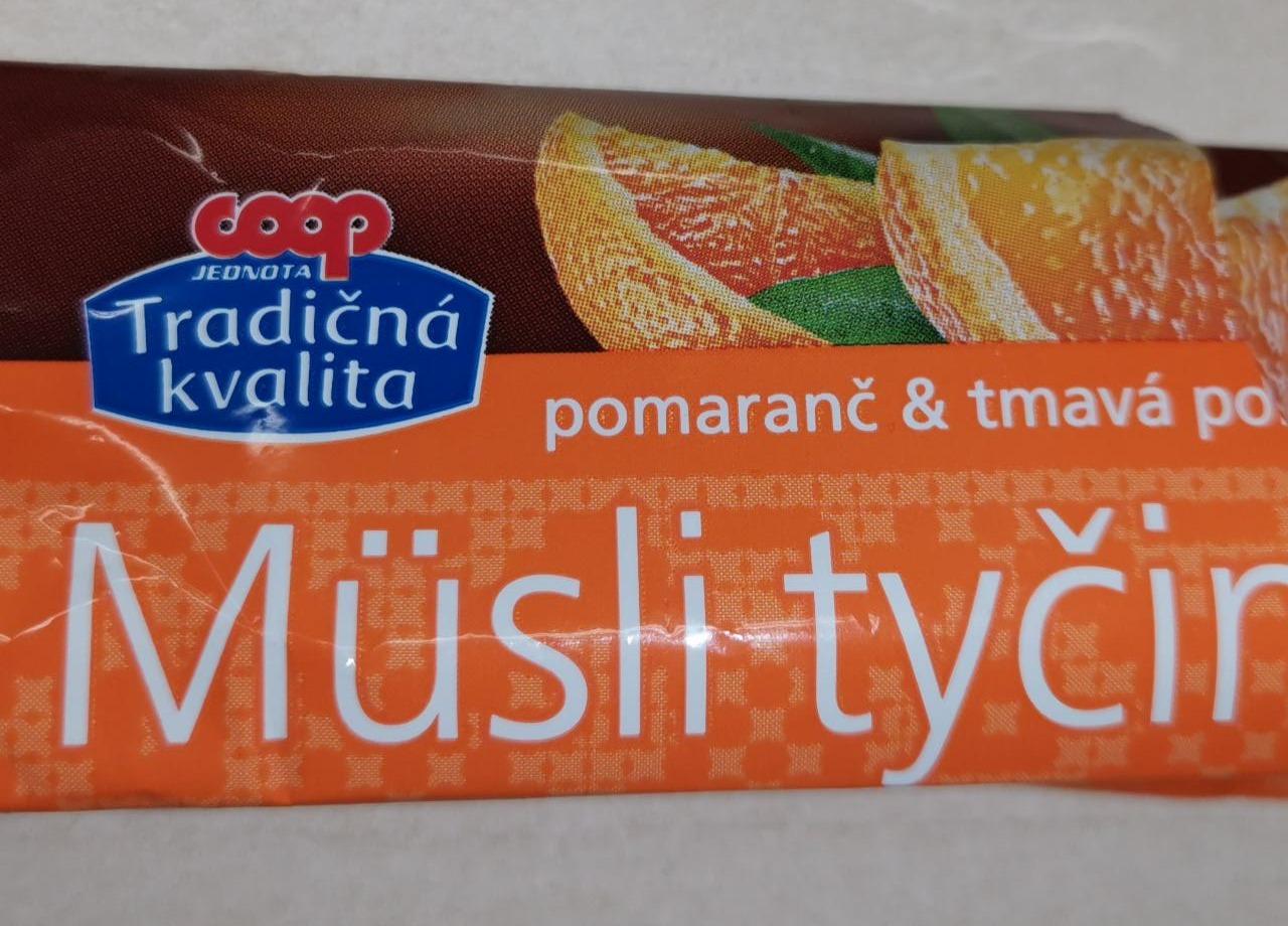 Fotografie - Müsli tyčinka pomaranč & tmavá poleva Coop Tradičná kvalita