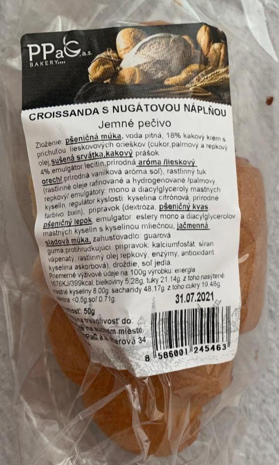 Fotografie - Croissanda s nugátovou náplňou 