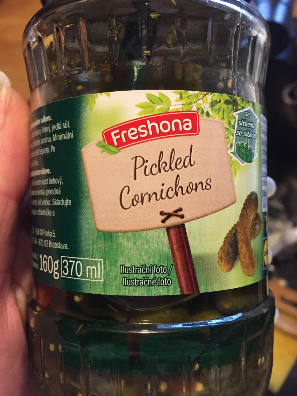 Fotografie - pickled cornichons Freshona