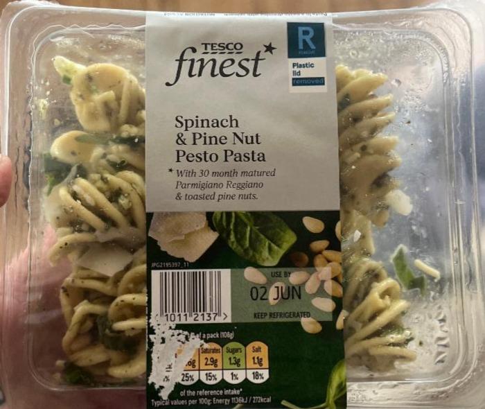 Fotografie - Spinach & Pine Nut Pesto Pasta Tesco finest