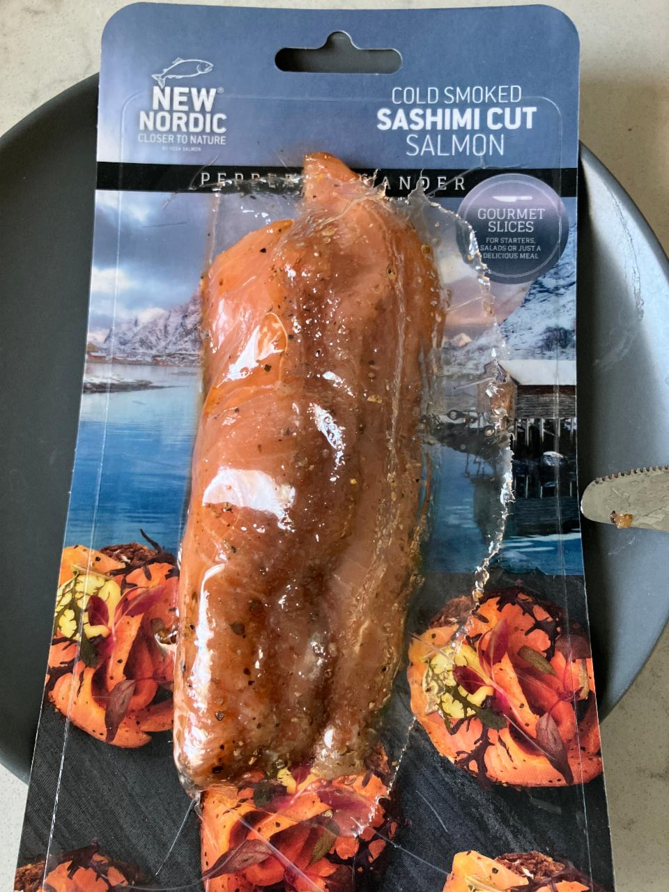 Fotografie - Cold smoked Sashimi cut Salmon New Nordic