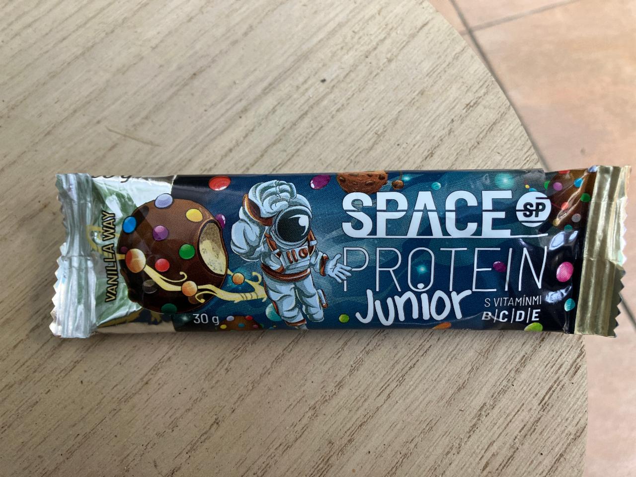 Fotografie - Junior Vanilla Way Space Protein