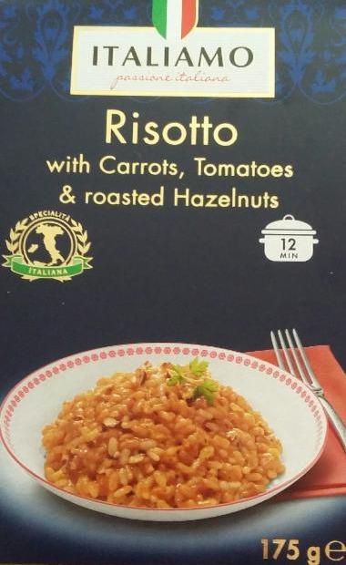 Fotografie - Risotto with carrots, tomatoes & roasted hazelnuts Italiamo