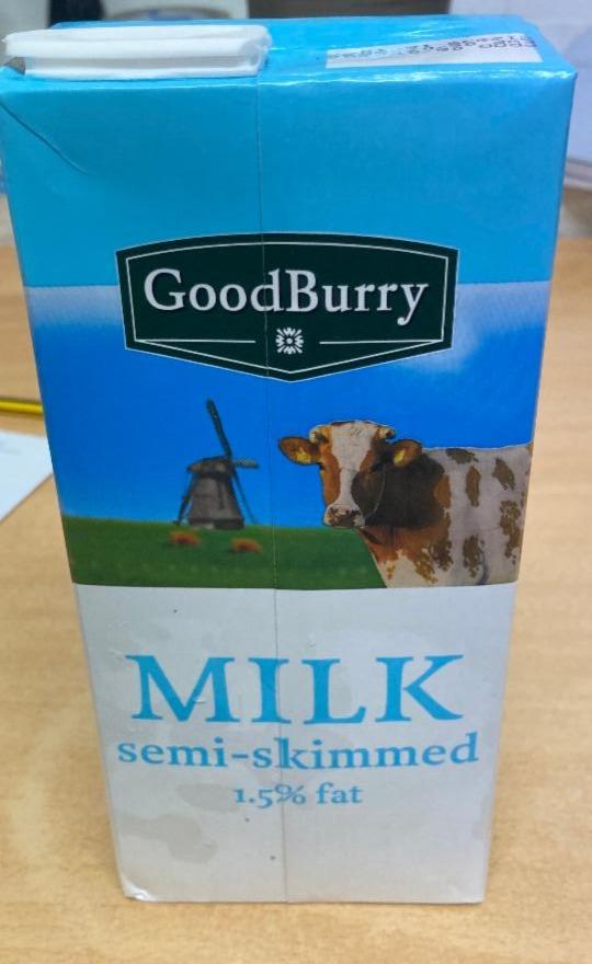 Fotografie - Milk semi-skimmed 1,5% fett GoodBurry