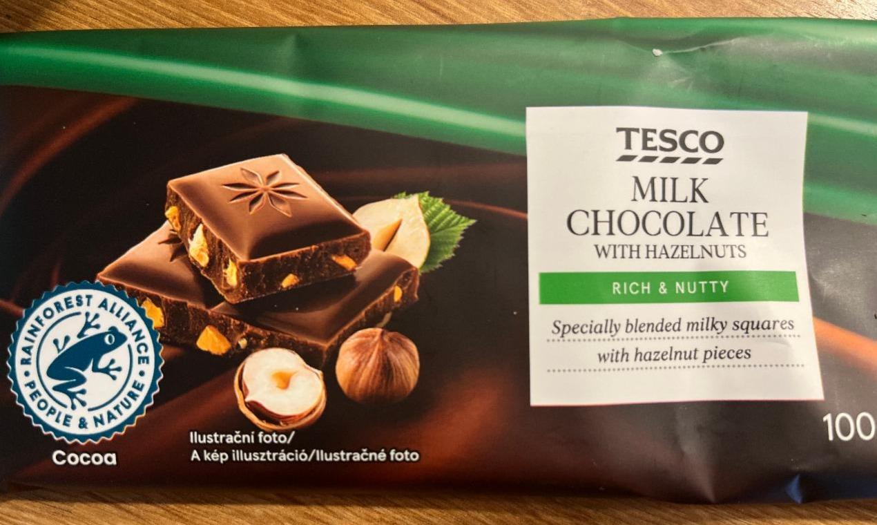 Fotografie - Milk chocolate with hazelnuts Tesco