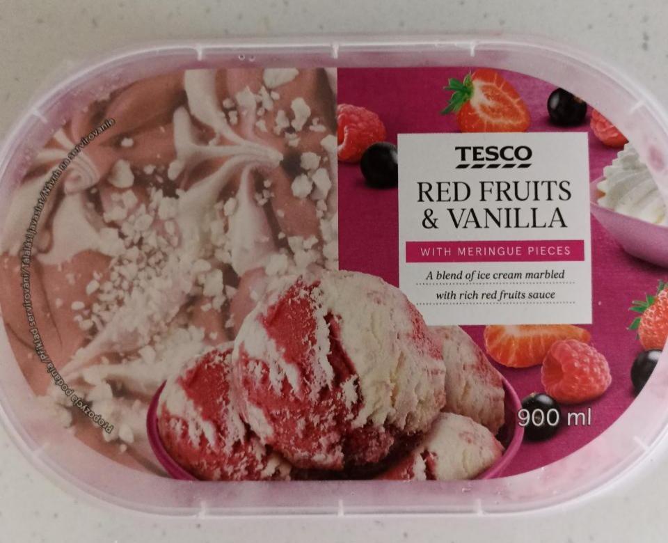 Fotografie - Red Fruits & Vanilla with Meringue Pieces Tesco