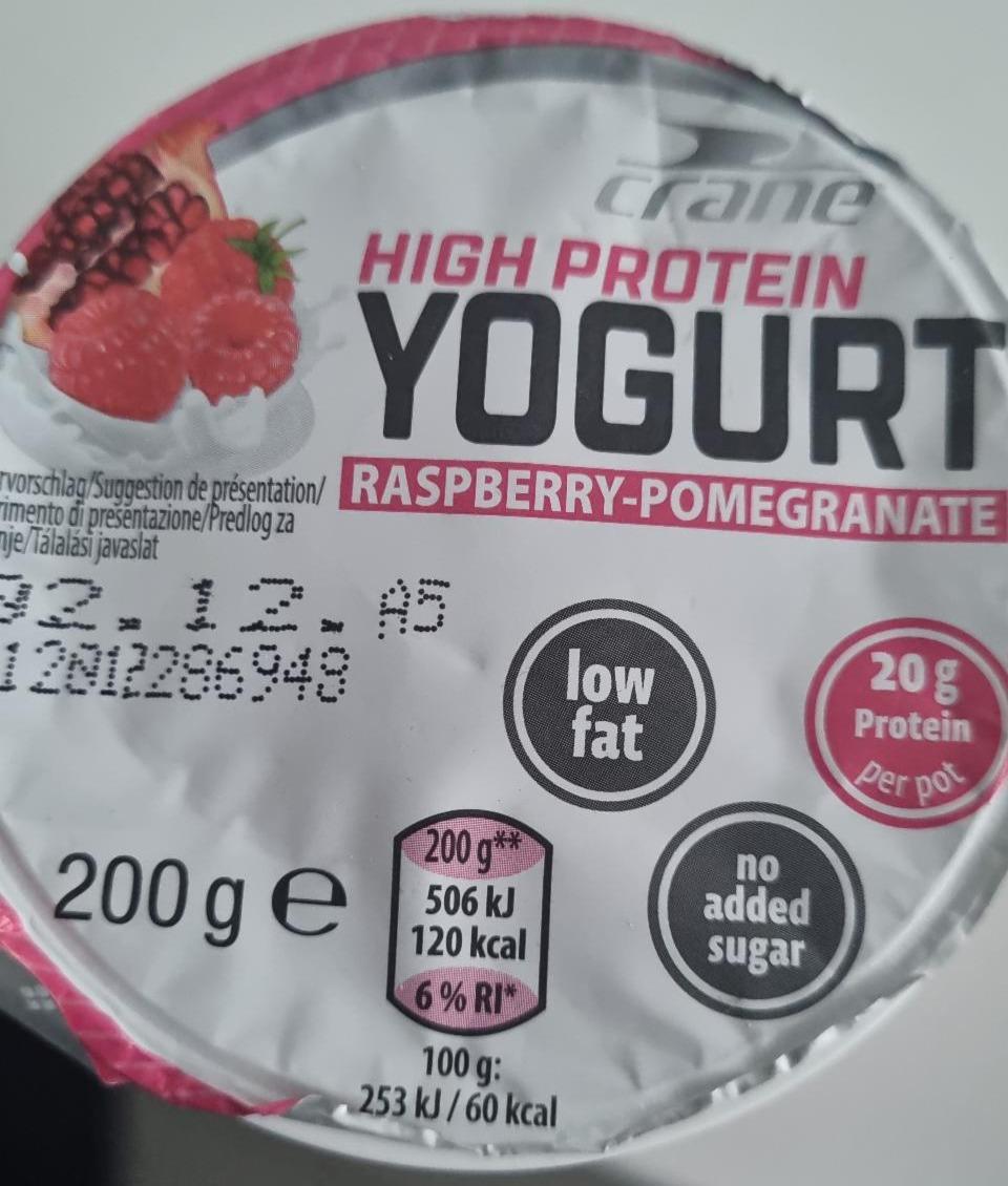 Fotografie - High protein yogurt raspberry-pomegranate