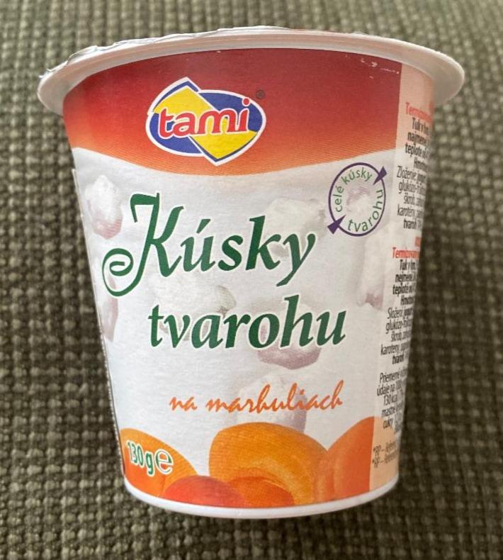Fotografie - Kúsky tvarohu na marhuliach Tami