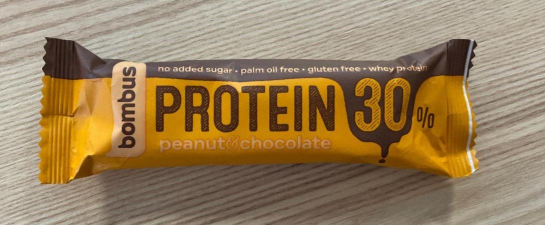 Fotografie - Protein 30 % peanut & chocolate Bombus