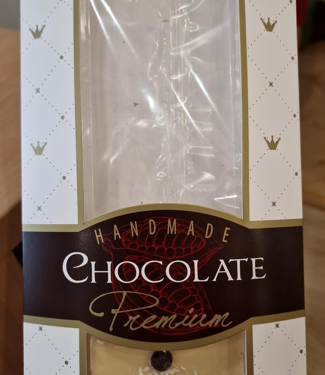 Fotografie - Handmade Chocolate Premium Biela čokoláda s čiernymi ríbezľami a kokosom