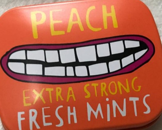 Fotografie - Peach extra strong fresh mints Flying tiger