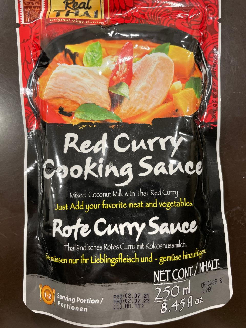 Fotografie - Red Curry Cooking Sauce Real Thai