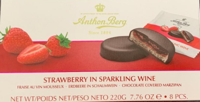 Fotografie - Strawberry in sparkling wine Anthon Berg