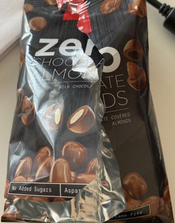 Fotografie - Zero chocolate almonds