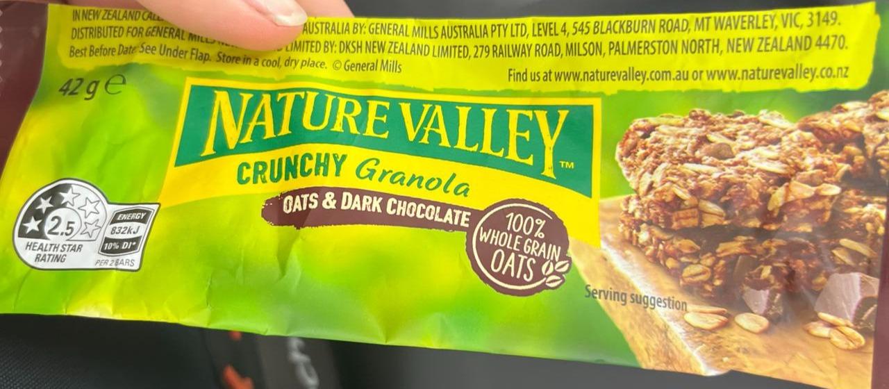Fotografie - Crunchy granola oats & dark chocolate Nature Valley