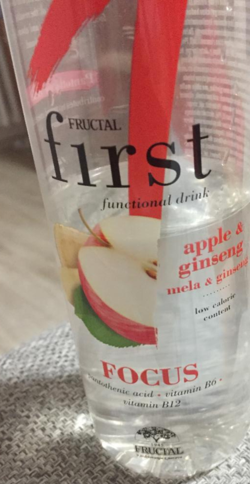 Fotografie - First functional drink apple & ginseng Focus Fructal