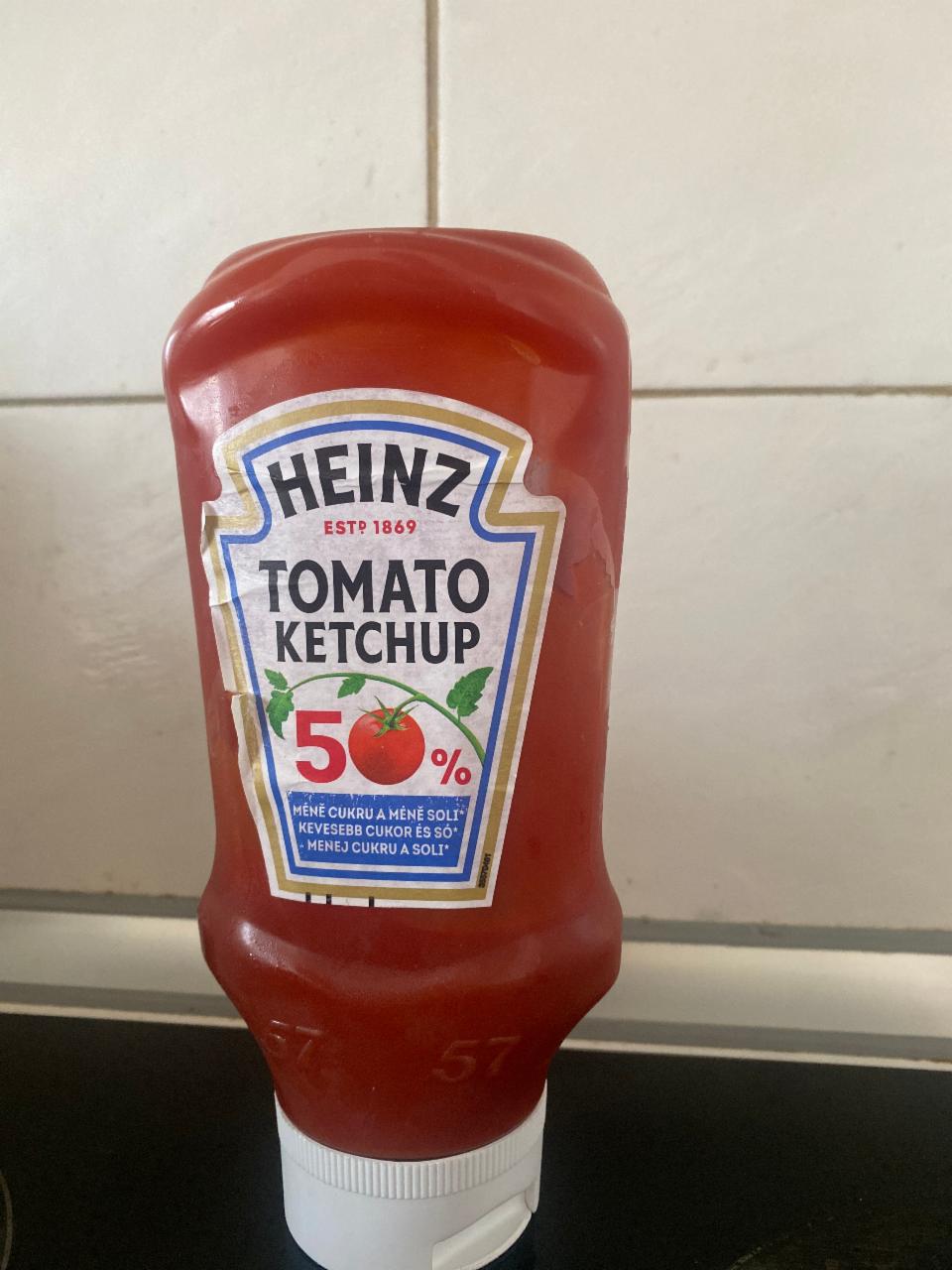 Fotografie - Tomato Ketchup 50% Less Sugar & Salt Heinz