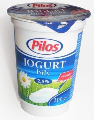 Fotografie - Bílý jogurt 2,5% tuku vesnický Pilos