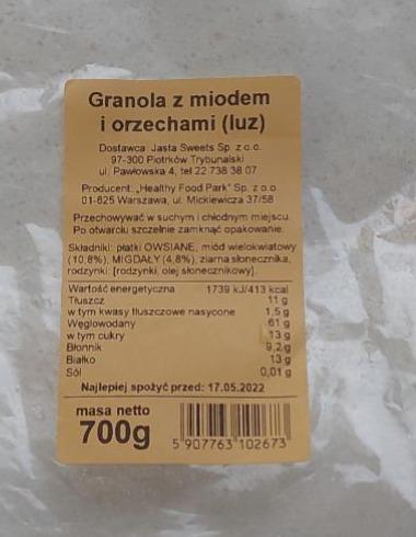 Fotografie - granola z miodem i orzechami